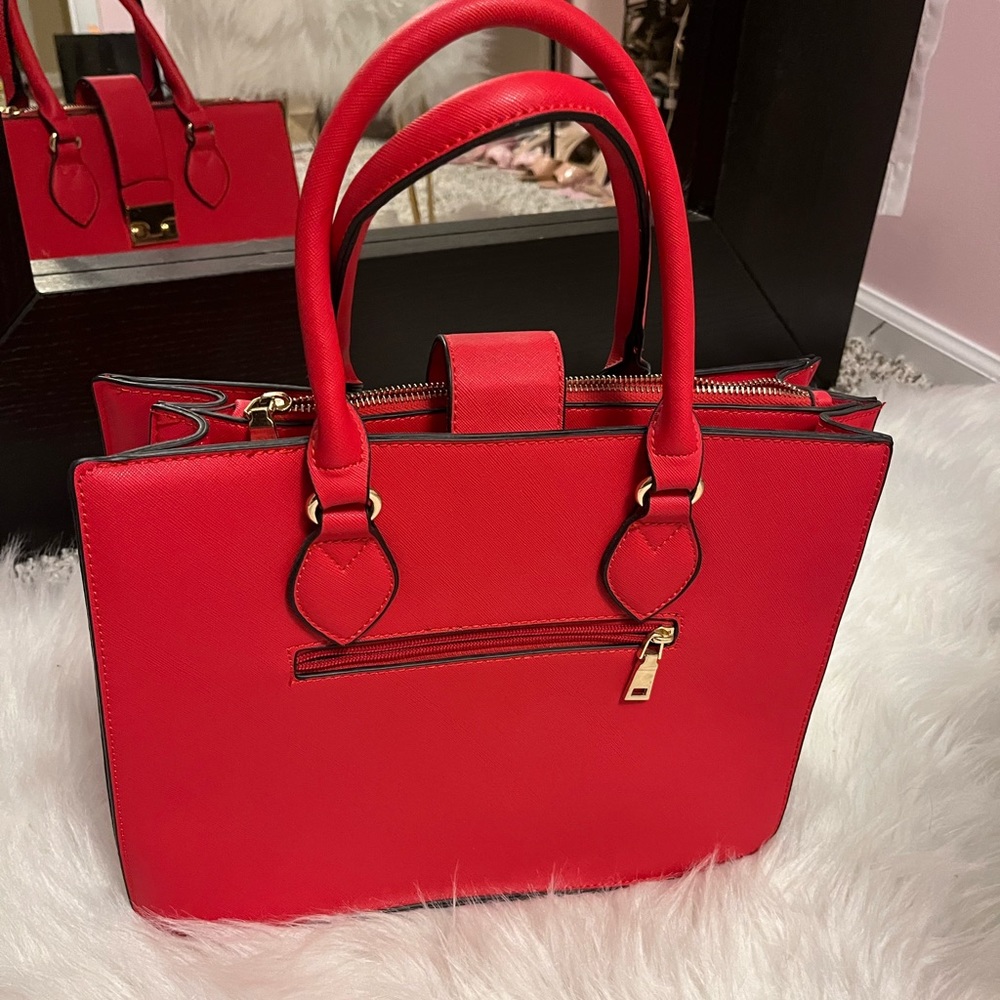New Red Purse - Picture 3 of 4